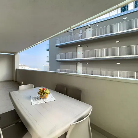 Refined Comfort Getaway In Lignano *