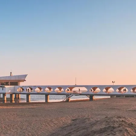 アパート Refined Comfort Getaway In Lignano
