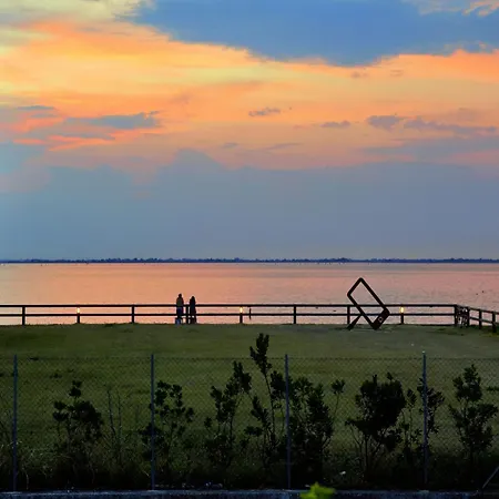 Refined Comfort Getaway In Lignano *